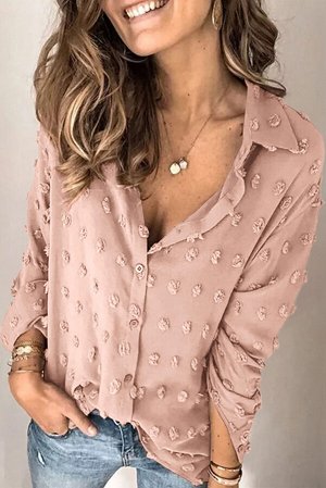 Розовая рубашка в горошек