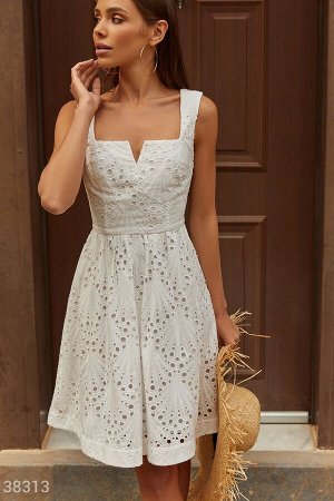 Белое ажурное платье