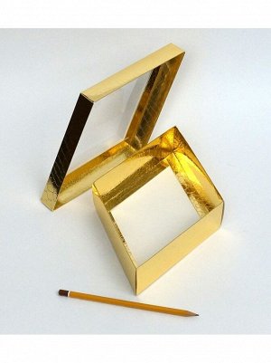 Коробка складная 28,5 х18 х5,5 см с окном цвет золото 2 части