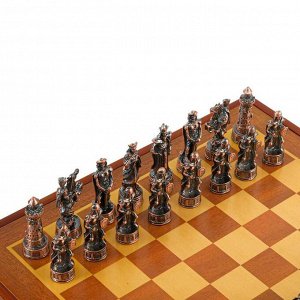 Шахматы сувенирные "Рыцарские", h короля=7 см, пешки=6 см. d=2 см, 36 х 36 см