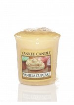 АРОМАТИЧЕСКАЯ СВЕЧА  Vanilla Cupcake / Ванильный кекс Yankee Candle