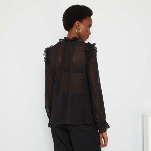 Легкая блузка из тонкой ткани с вышивкой гладью - черный