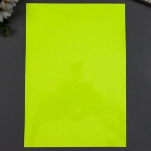 Наклейка флуоресцентная светящаяся формат "Зелёный" формат А4