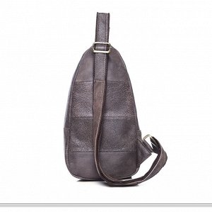 Beko Многофункциональная мужская сумка из натуральной кожи для спорта и отдыха, отделением закрытым на молнию и клапан на карабине, накладным карманом на молнии. Внутри вместительное отделение для нал