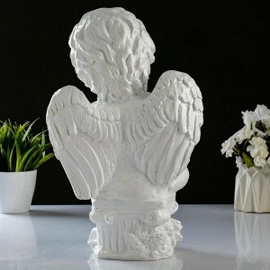 Фигура "Ангел с чашей в руках"