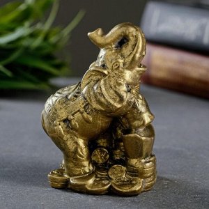 Статуэтка "Слон  со слоненком на деньгах" состаренное золото, 7см