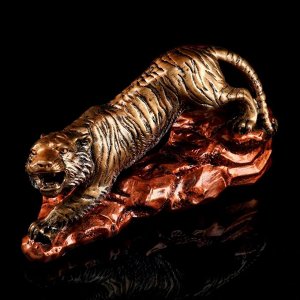 Сувенир "Тигр рычащий", символ года 2022, золотистый, 34х12х18 см, микс
