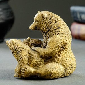 Статуэтка "Мама медведица" 10х9х9 см