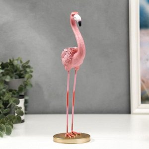Сувенир полистоун "Розовый фламинго - важный" 28,5х8,7х8 см