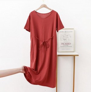Женское платье с поясом, цвет красный