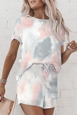 Легкий серый комплект с разноцветным принтом: футболка + шорты
