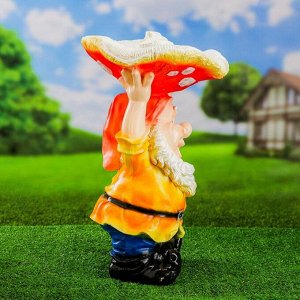 Садовая фигура-поилка "Гном с красным грибом" Хорошие сувениры из полистоуна, 48 см, большая