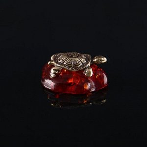 Сувенир "Черепашка Инь-Янь", маленькая, латунь, янтарная смола, 0,5х1,7х2,2 см