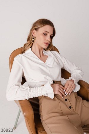 Романтичная белая блуза