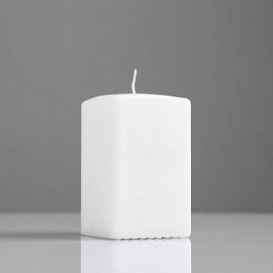 Свеча квадратная призма, 6х10 см, белая лакированная