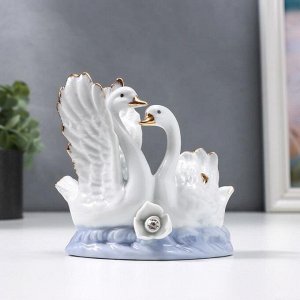 Сувенир керамика "2 лебедя с розой"  10х5,5х11 см
