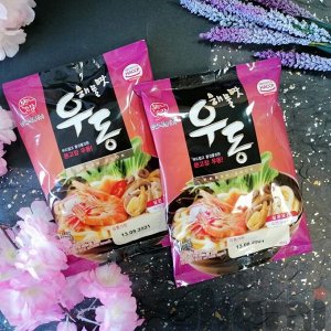 Удон со вкусом морепродуктов "Seafood Flavor Fresh Udon" 212г
