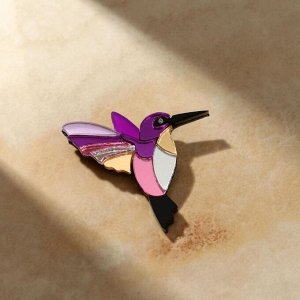 Брошь акрил "Ириска" птичка, цвет фиолетово-розовый