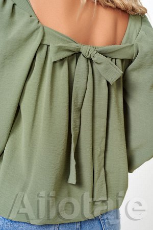 Блузка свободного кроя с манжетами на резинке