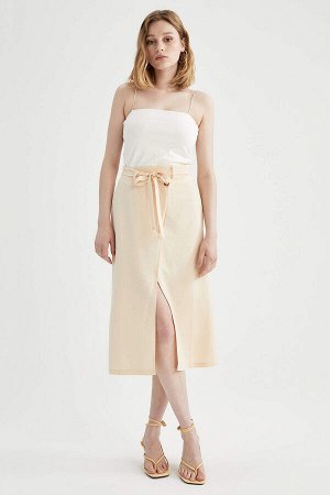 Льняная юбка с запахом и поясом с асимметричным разрезом и поясом