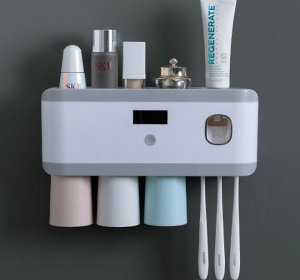 Органайзер для ванной комнаты со встроенным стерилизатором зубных щеток, 3 стакана