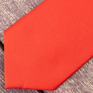 Галстук Цвет: красный. Комплектация: галстук. Состав: микрофибра-100%. Бренд: ROMARIO MANZINI. Длина, см: 35. Ширина, см: 6. Фактура: однотонная.