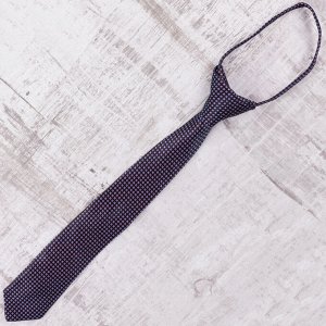 Галстук Цвет: фиолетовый. Комплектация: галстук. Состав: микрофибра-100%. Бренд: Svyatnyh. Длина, см: 35. Ширина, см: 5. Фактура: узор.