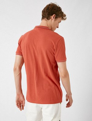 футболка Материал: %100 Хлопок Параметры модели: рост: 188 cm, грудь: 98, талия: 82, бедра: 95 Надет размер: M