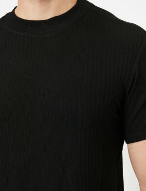 футболка Материал: %95 вискоз, %5 эластан Параметры модели: рост: 188 cm, грудь: 99, талия: 75, бедра: 95 Надет размер: L
