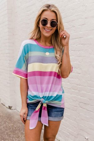Разноцветная полосатая футболка оверсайз с узлом
