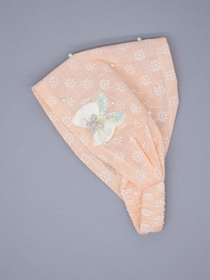 Косынка для девочки на резинке, белые цветочки, бусинки, сбоку кремовый бантик, персиковый