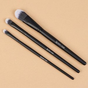 Набор кистей для макияжа «Premium Brush», 3 предмета, ПВХ-чехол, цвет чёрный