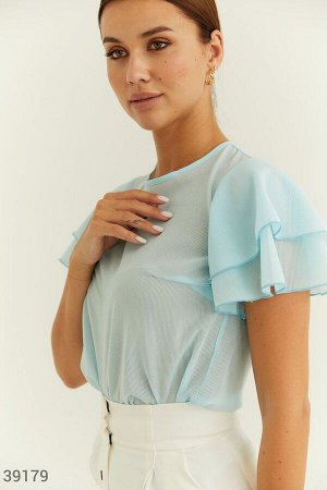 Летняя блуза голубого цвета