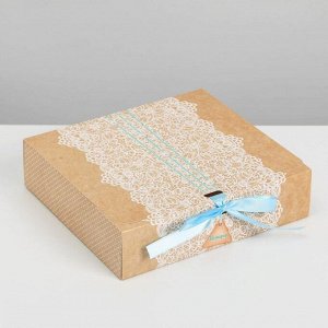 Коробка подарочная «Подарок», 20 ? 18 ? 5 см