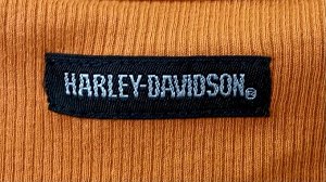 Яркая женская майка Harley-Davidson – ключевой тренд уличного расслабленного стиля №1146