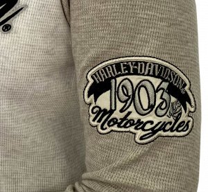 Женская кофта-реглан Harley-Davidson – стильные миниатюрные пуговички + всегда модный капюшон №1104