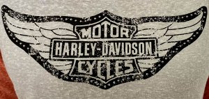 Женская футболка-реглан Harley-Davidson – раскрепощенный спорт-стиль с терракотовыми рукавами №1058