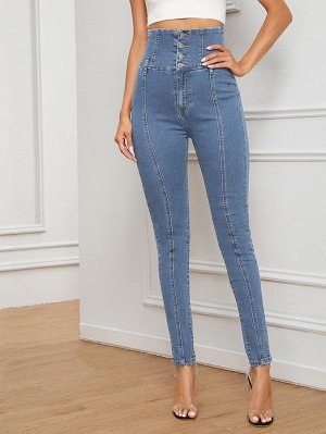 Модные облегающие джинсы