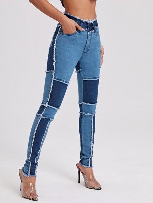 Контрастные узкие джинсы с высокой талией
