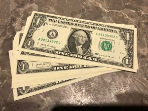 США 1 доллар 2013/2017 банкнота