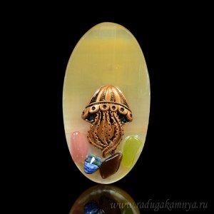 Сувенир магнит, уральские самоцветы "Медуза" 50*90мм