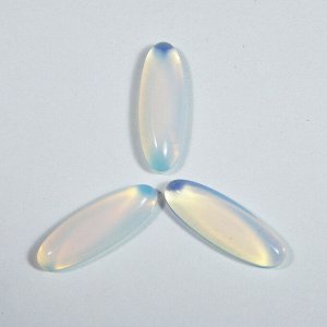 Кабошон из лунного камня искусственного овал, 23*8*4,5мм.