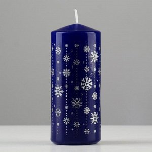 Свеча - цилиндр новогодняя "Снежинки", 5х10 см, синяя с серебром