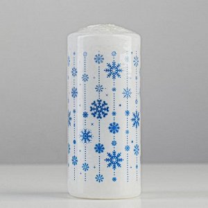 Свеча - цилиндр новогодняя "Снежинки", 5х10 см, белая с синим