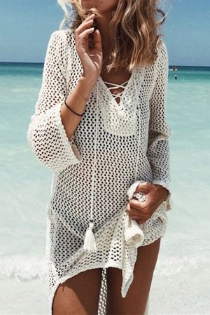Белое прозрачное вязаное пляжное платье на шнуровке с V-образным вырезом