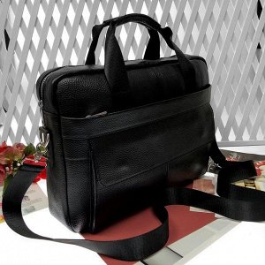 Мужская сумка Blacker формата А4 из натуральной кожи чёрного цвета.