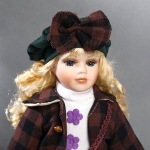 Кукла коллекционная керамика "Блондинка с кудрями, юбка в синюю клетку и берет" 40 см
