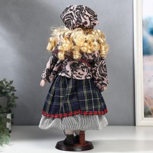 Кукла коллекционная керамика "Блондинка с кудрями, пиджак и берет с узорами" 40 см