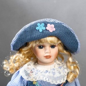 Кукла коллекционная керамика "Блондинка с кудрями, бежевый свитер зелёная юбка" 40 см