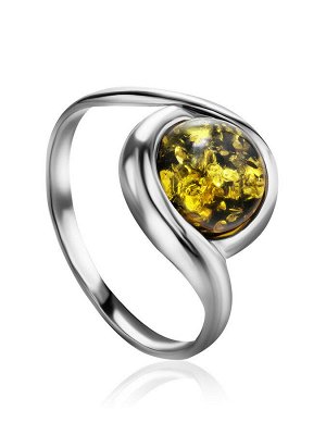 Серебряное кольцо с цельным натуральным янтарём зелёного цвета «Ягодка»